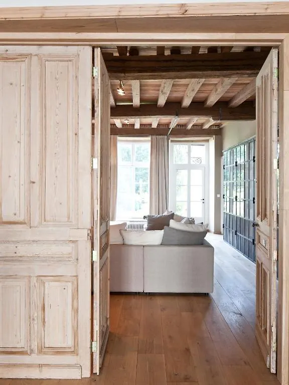 B&B Jacquemine Luxury Guesthouse And Art Gallery Bruges 0*,  Bélgica